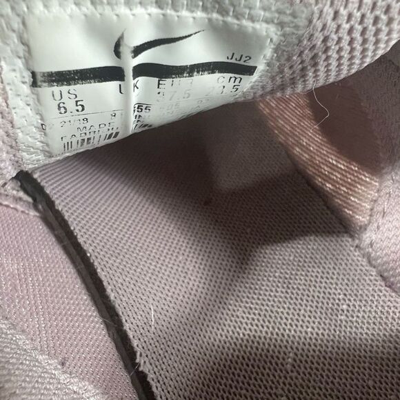 Nike Womens Tanjun 812655-605 Pink Running Shoes Sneakers Size US‎ 6.5 - Picture 8 of 9